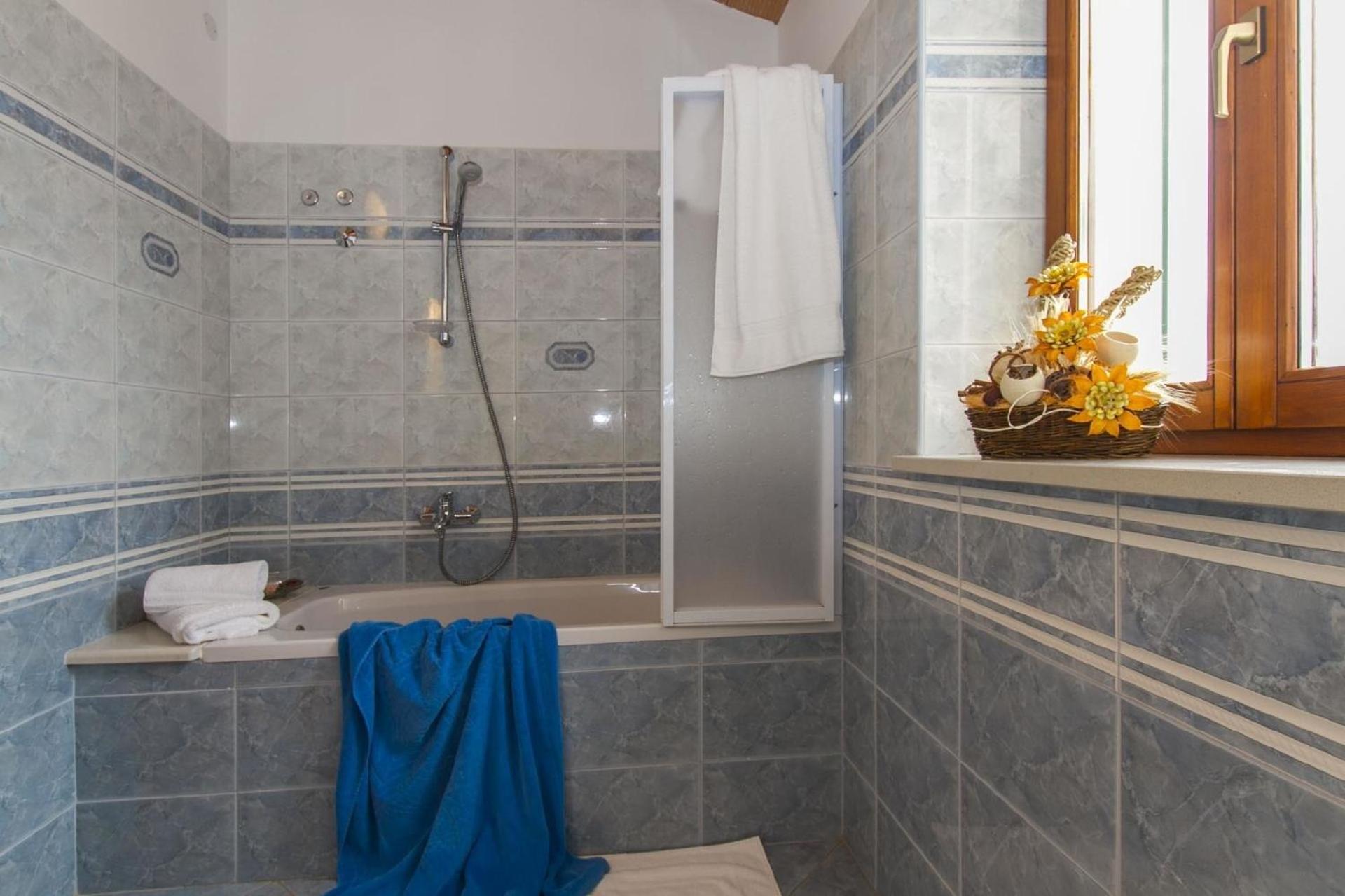 Ferienhaus Mit Privatpool Fuer 8 Personen Ca 220 Qm In Skitaca, Istrien Bucht Von Rasa Exterior foto